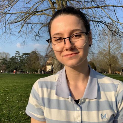 Beatriz - Account Management Assistant